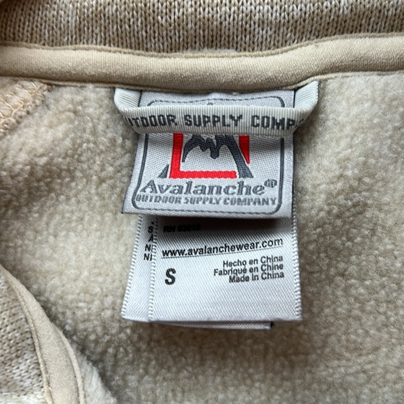 Avalanche Pullover 1/4 Zip - Picture 4 of 6